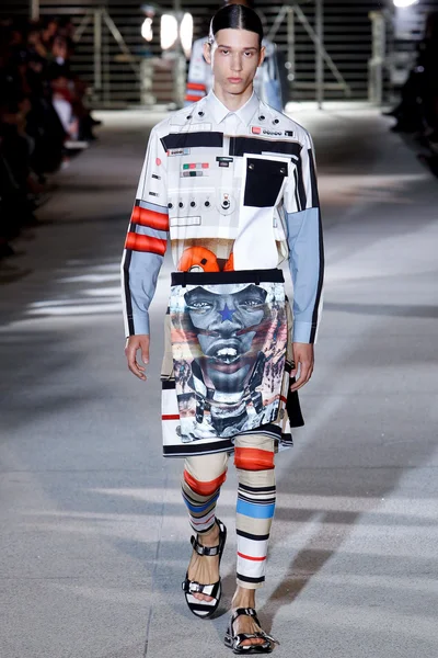 Look 12